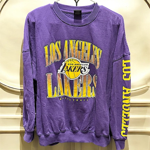 Vintage Los Angeles Lakers Purple Sweater MEDIUM NBA - Picture 1 of 5